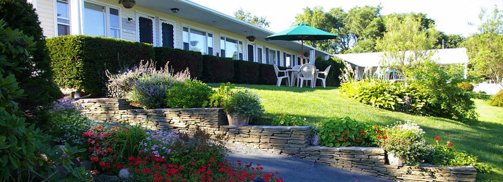 Chatham Highlander Village Inn Eksteriør billede